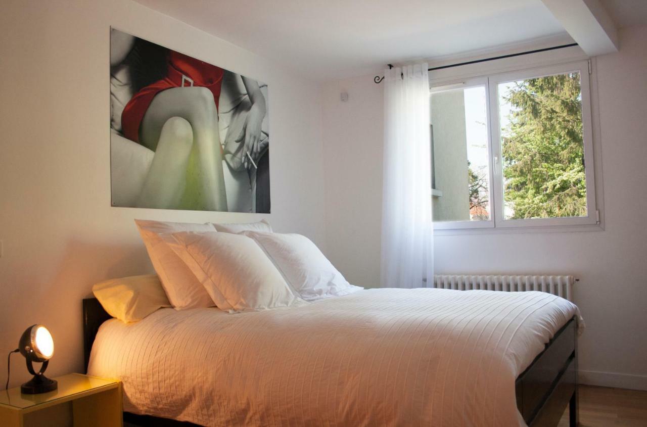 Une Chambre A Neuilly Guest House Екстериор снимка